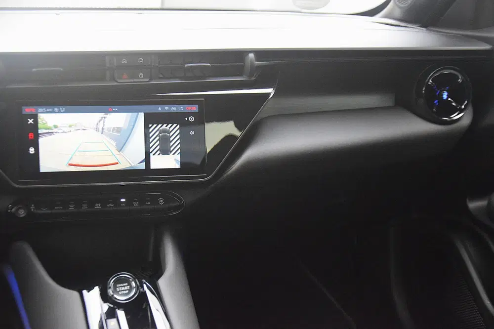 Alfa Romeo Junior 1.2 Turbo Hybrid Ibrida Speciale MATRIX LE uit 2025, foto 12