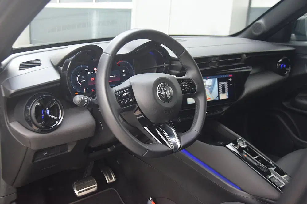 Alfa Romeo Junior 1.2 Turbo Hybrid Ibrida Speciale MATRIX LE uit 2025, foto 6