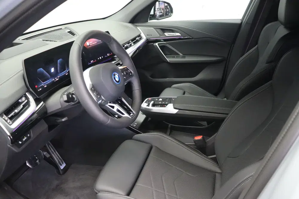 BMW iX2 eDrive20 M Sport uit 2026, foto 7