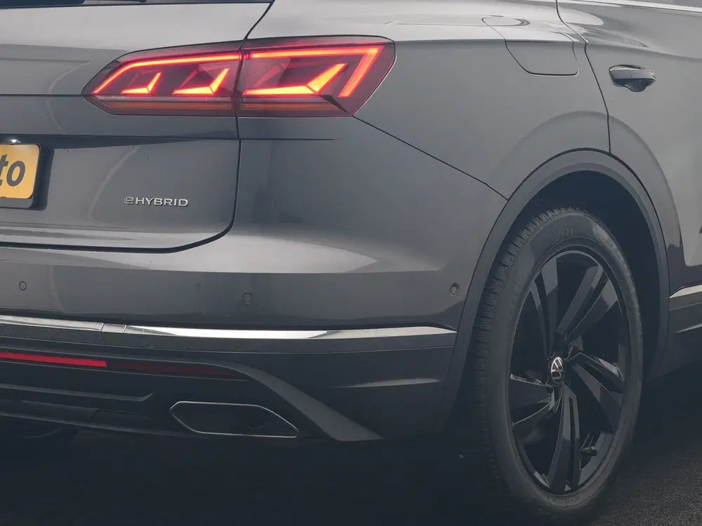 Volkswagen Touareg 3.0 TSi eHybrid 4MOTION PHEV 381pk Dealer uit 2021, foto 9