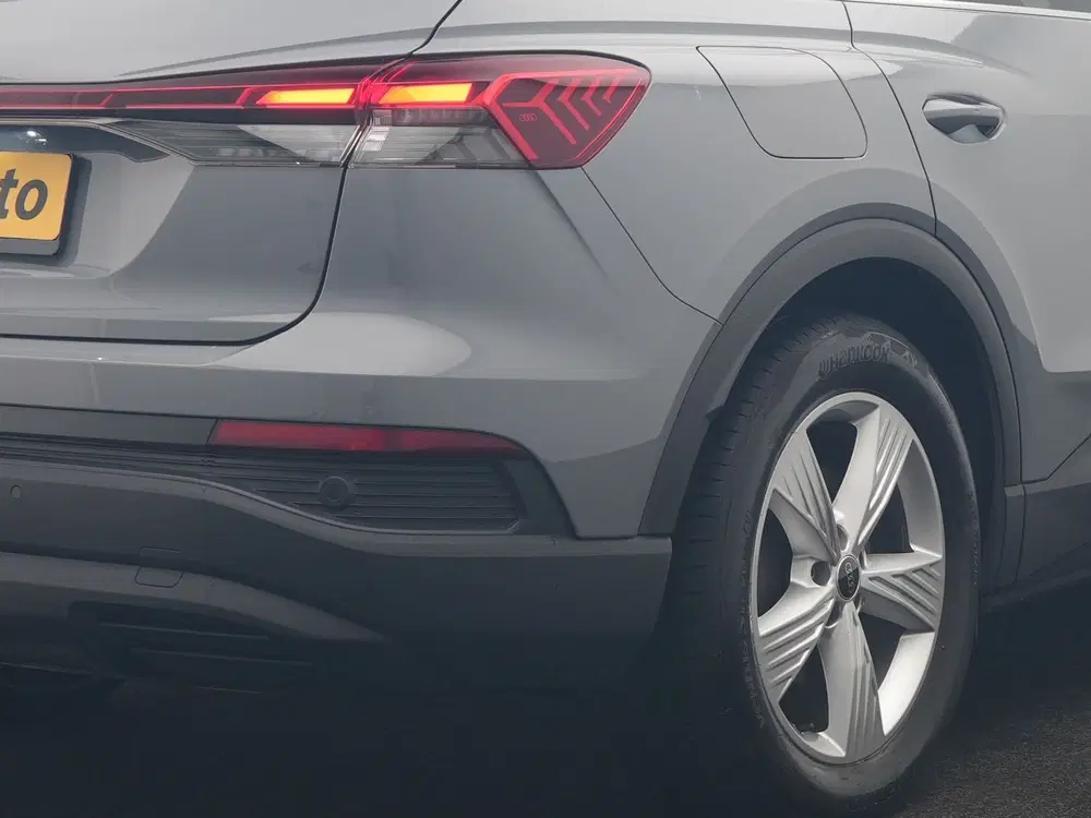 Audi Q4 e-tron 40 Edition 77 kWh 204pk Dealer O.H. uit 2023, foto 8