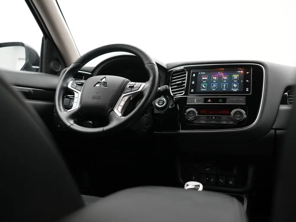 Mitsubishi Outlander 2.4 PHEV Intense 225pk Dealer O.H. uit 2019, foto 10