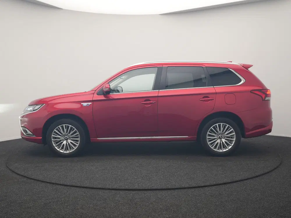 Mitsubishi Outlander 2.4 PHEV Intense 225pk Dealer O.H. uit 2019, foto 2