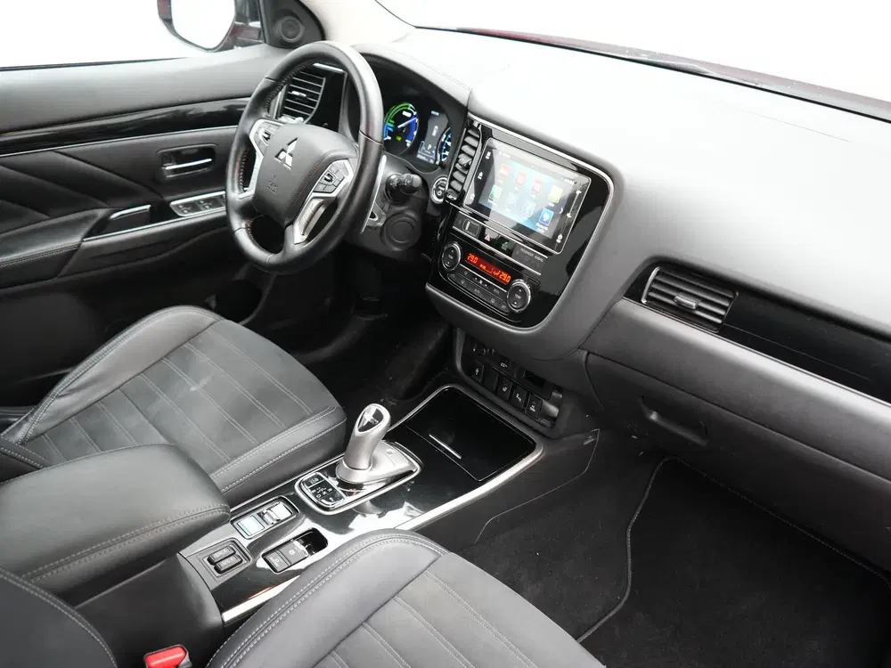 Mitsubishi Outlander 2.4 PHEV Intense 225pk Dealer O.H. uit 2019, foto 4