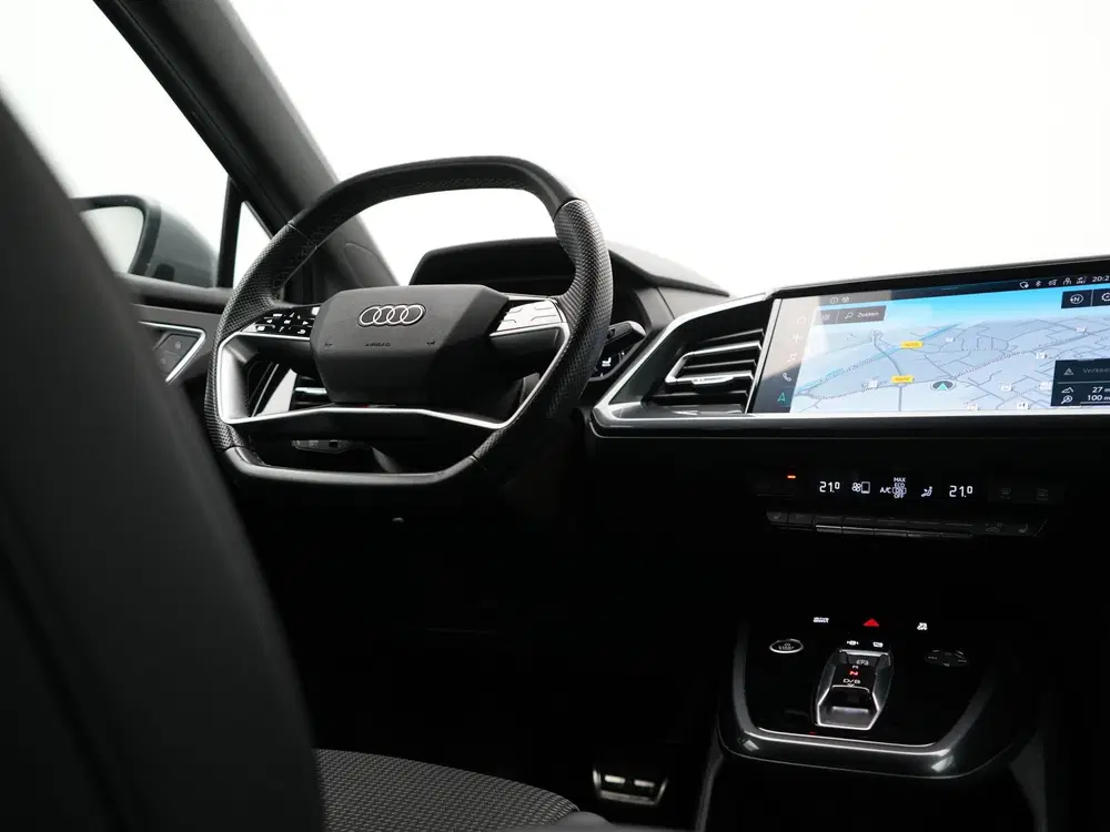 Audi Q4 e-tron 40 S Line 77 kWh 204pk Dealer O.H. uit 2023, foto 11