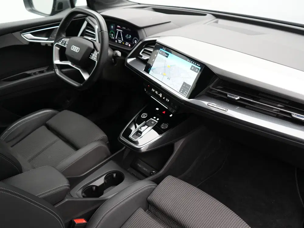 Audi Q4 e-tron 40 S Line 77 kWh 204pk Dealer O.H. uit 2023, foto 5
