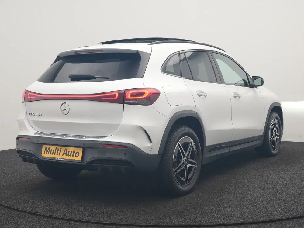 Mercedes-Benz EQA 250 AMG Line 67 kWh 190pk Dealer O.H. uit 2023, foto 3