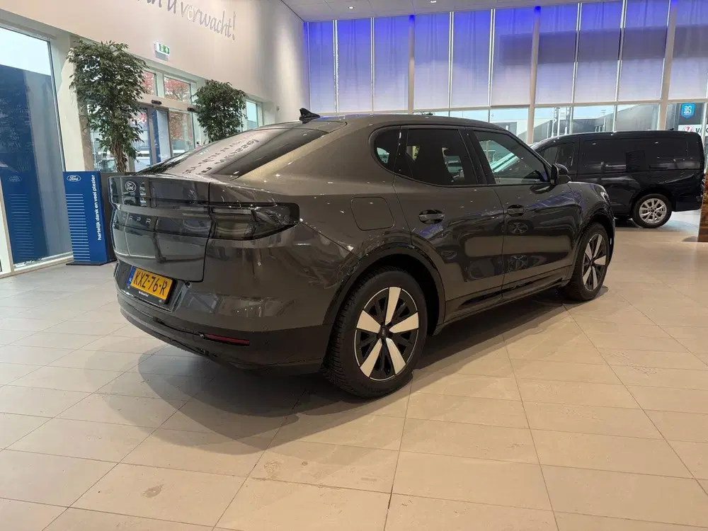 Ford Capri Select Extended Range RWD 77 kWh uit 2026, foto 8