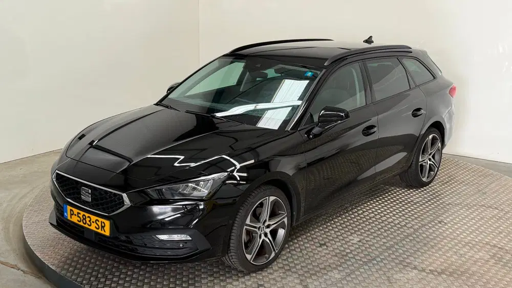 SEAT Leon 1.0 TSI Style Business Intense benzin uit 2022, foto 9