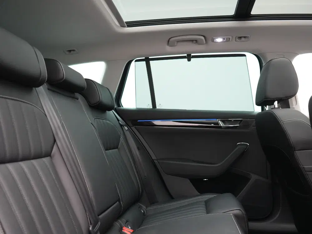 Skoda Superb 1.4 TSI iV Laurin & Klement PHEV 218pk De uit 2020, foto 6