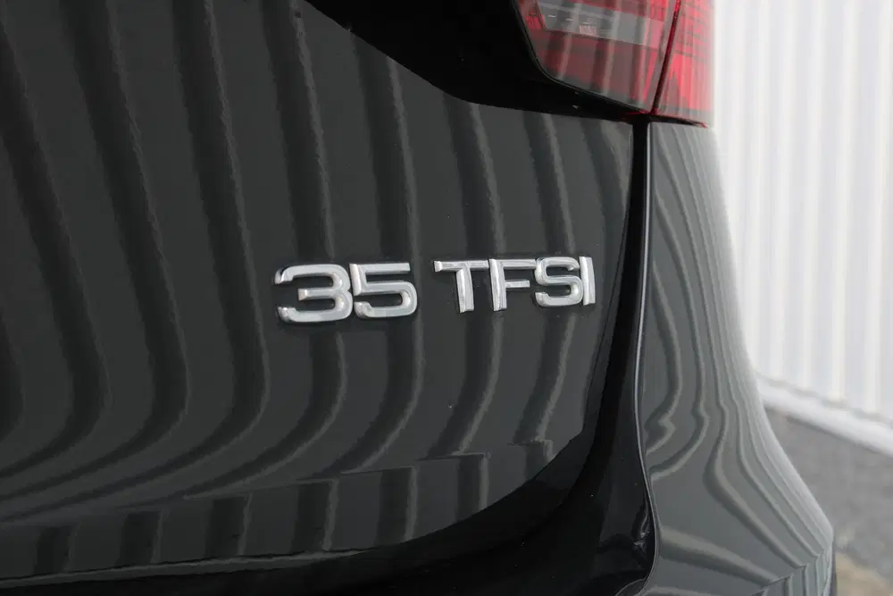Audi A4 35 TFSI Advanced Edition uit 2023, foto 14