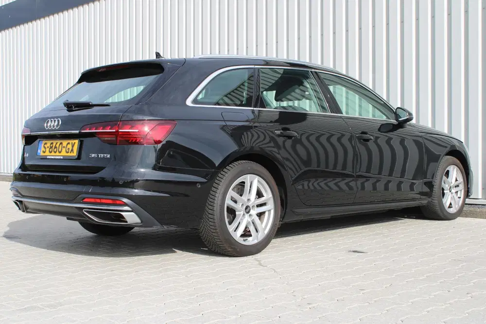 Audi A4 35 TFSI Advanced Edition uit 2023, foto 3