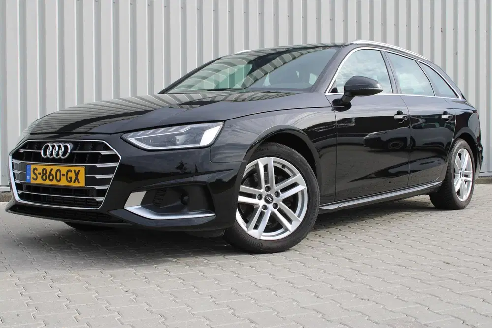 Audi A4 35 TFSI Advanced Edition uit 2023, foto 4