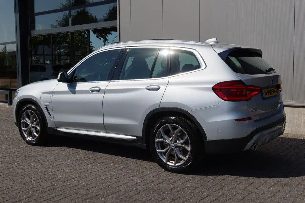 BMW X3 xDrive30e Edition plug-in uit 2020, foto 4