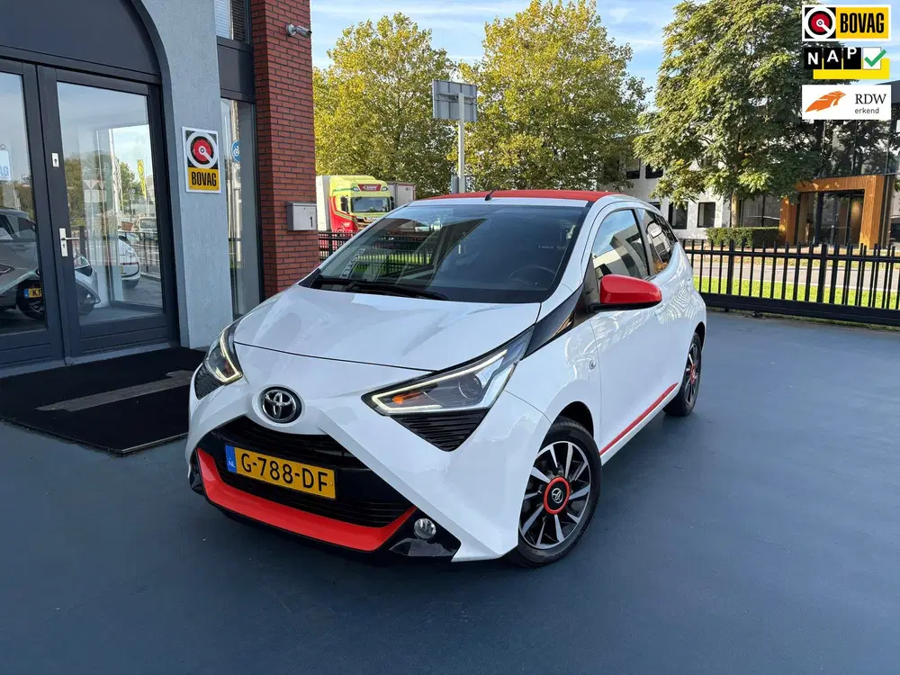 Toyota Aygo 1.0 VVT-i x-otic CABRIO AUTOMAAT LMV uit 2019