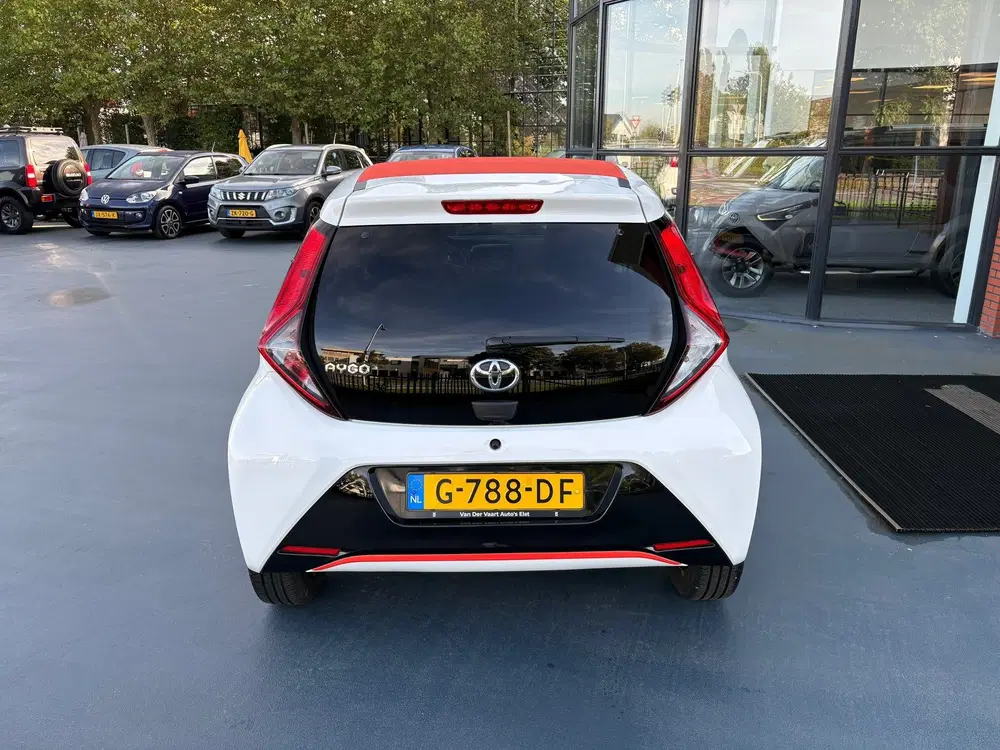 Toyota Aygo 1.0 VVT-i x-otic CABRIO AUTOMAAT LMV uit 2019, foto 4