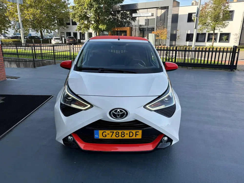 Toyota Aygo 1.0 VVT-i x-otic CABRIO AUTOMAAT LMV uit 2019, foto 8