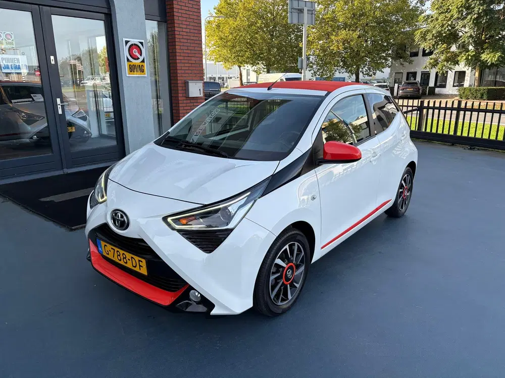 Toyota Aygo 1.0 VVT-i x-otic CABRIO AUTOMAAT LMV uit 2019, foto 9