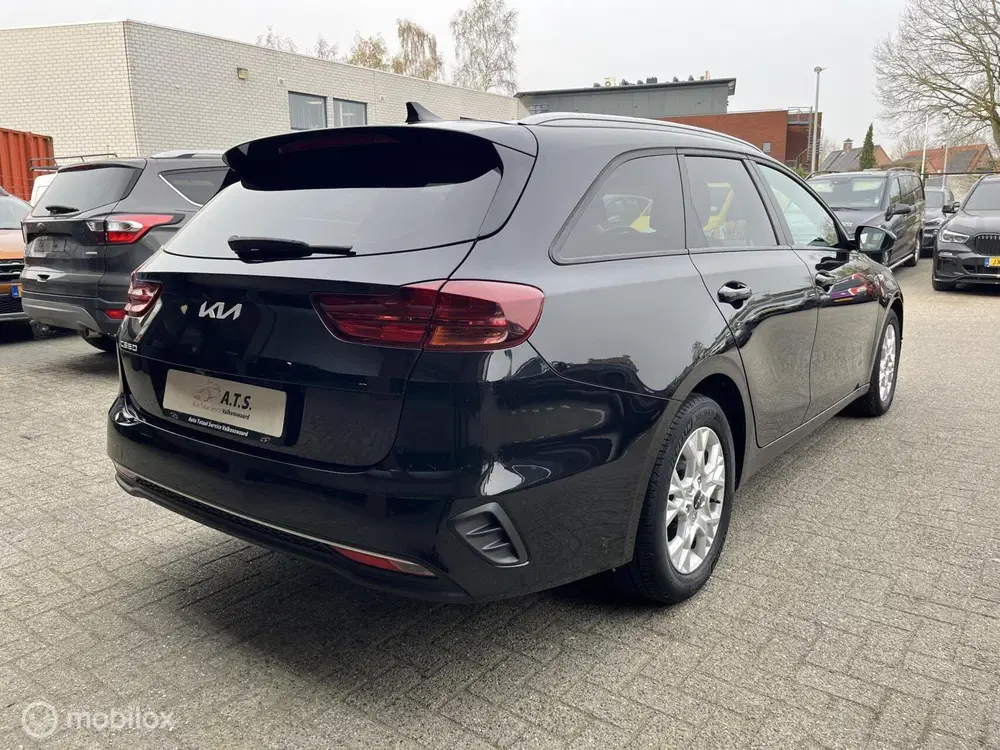 Kia Ceed 1.0 T-GDi DynamicLine CARPLAY*CAMERA* uit 2022, foto 4