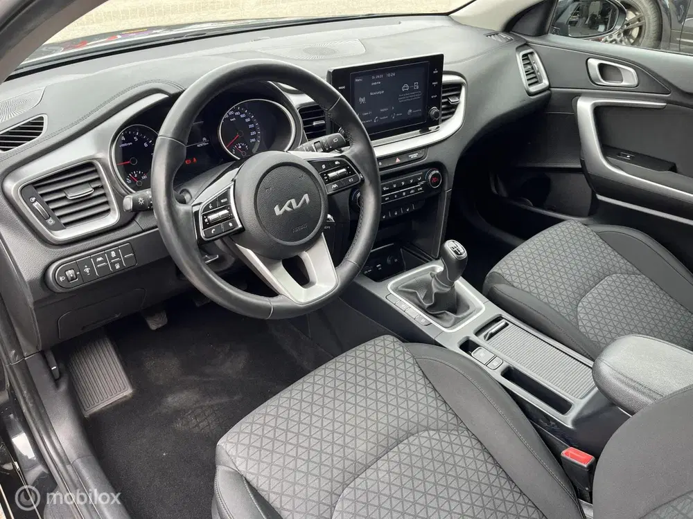 Kia Ceed 1.0 T-GDi DynamicLine CARPLAY*CAMERA* uit 2022, foto 7