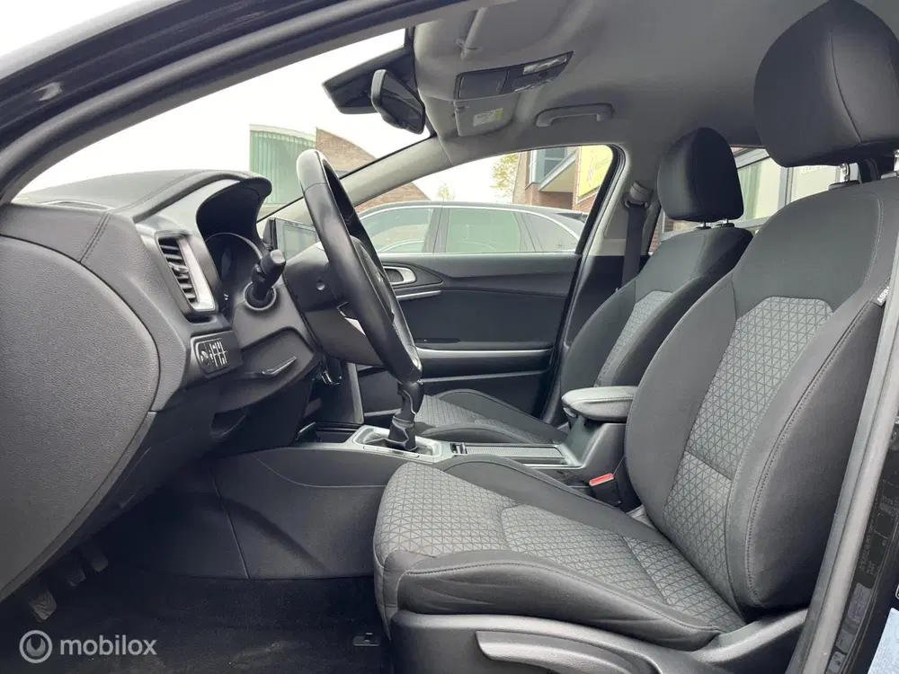 Kia Ceed 1.0 T-GDi DynamicLine CARPLAY*CAMERA* uit 2022, foto 8