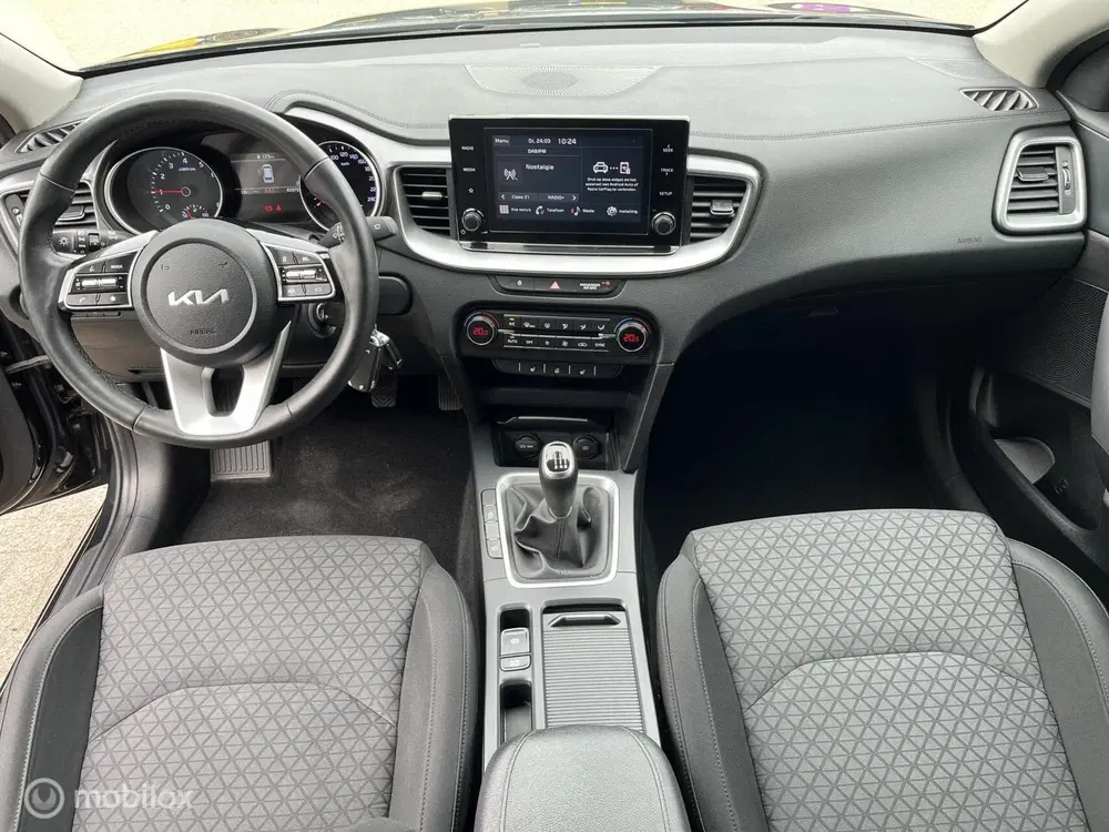 Kia Ceed 1.0 T-GDi DynamicLine CARPLAY*CAMERA* uit 2022, foto 9