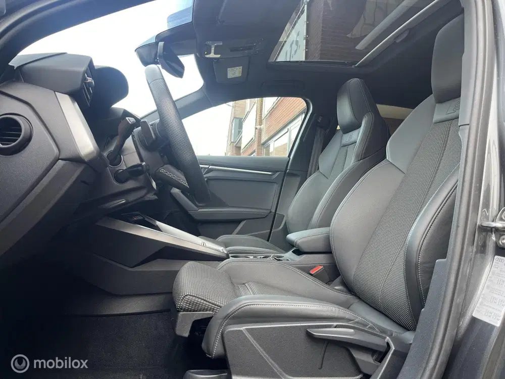 Audi A3 40 TFSI e S-LINE PANO-DAK*ACC*CAMERA*PDC* uit 2023, foto 11