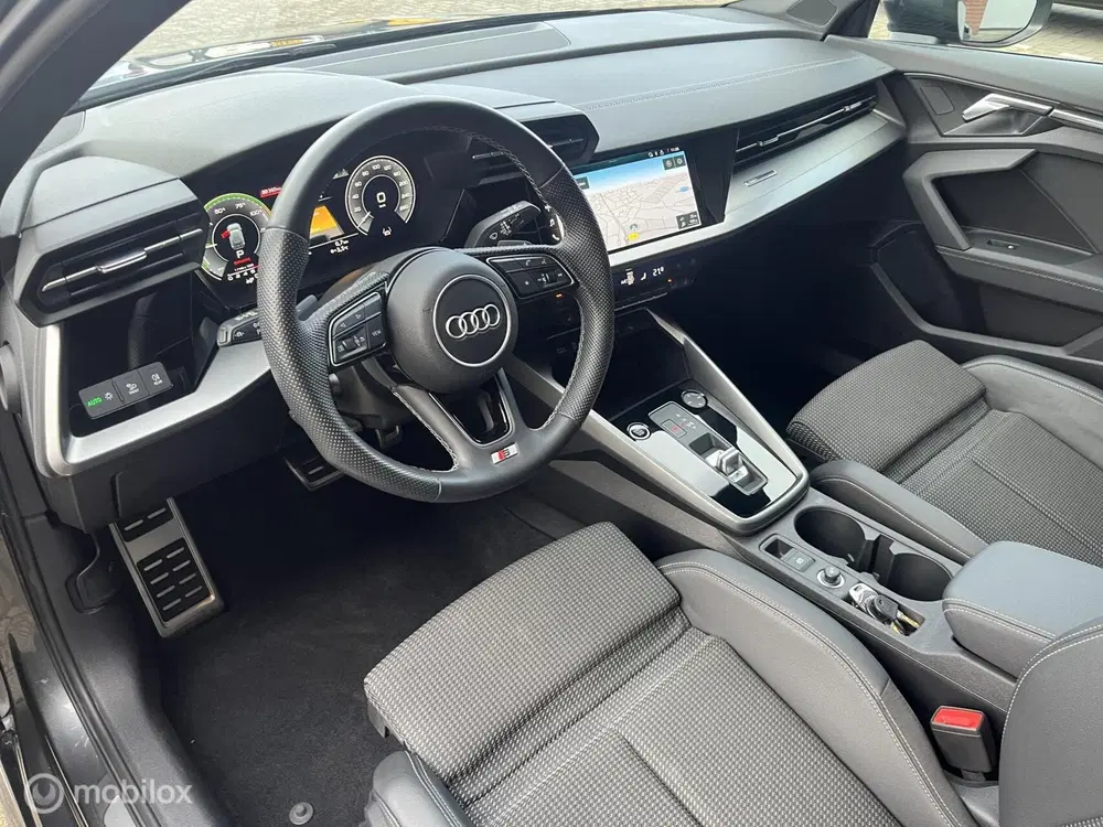 Audi A3 40 TFSI e S-LINE PANO-DAK*ACC*CAMERA*PDC* uit 2023, foto 8