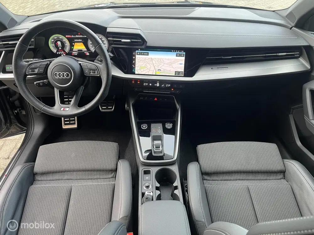 Audi A3 40 TFSI e S-LINE PANO-DAK*ACC*CAMERA*PDC* uit 2023, foto 9