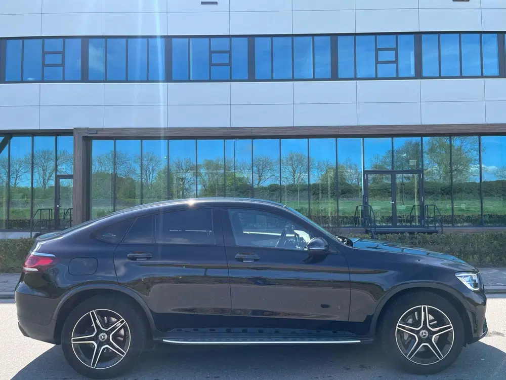 Mercedes-Benz GLC GLC-klasse Coupé 200 4MATIC AMG line Facel uit 2021, foto 2