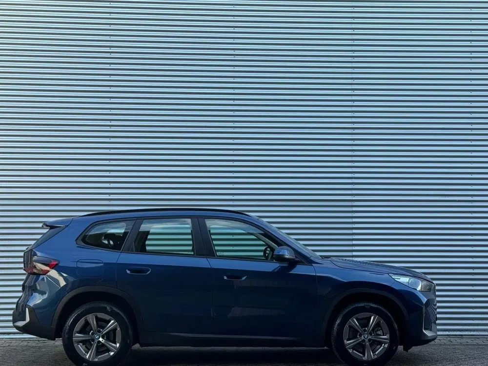 BMW X1 xDrive25e uit 2023, foto 4