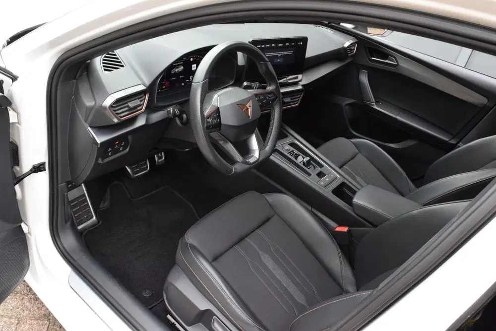 Cupra Leon 1.4 e-Hybrid VZ Adrenaline uit 2021, foto 13