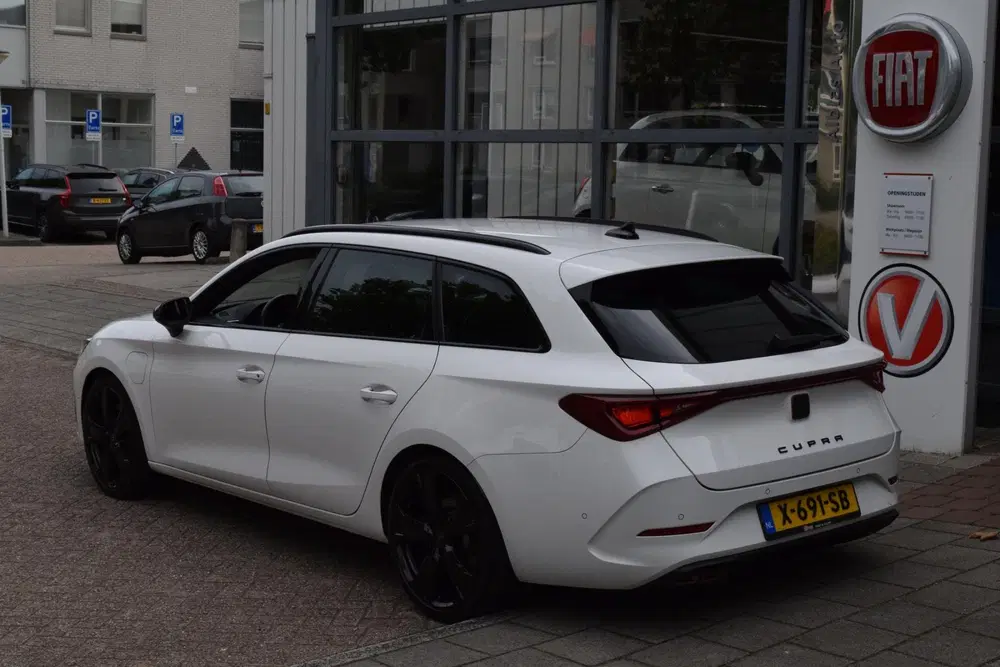 Cupra Leon 1.4 e-Hybrid VZ Adrenaline uit 2021, foto 3