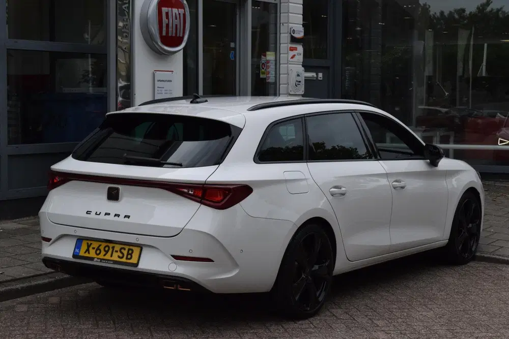 Cupra Leon 1.4 e-Hybrid VZ Adrenaline uit 2021, foto 4