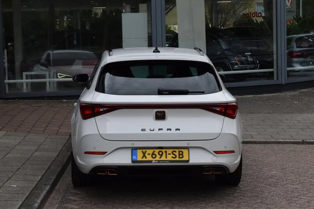 Cupra Leon 1.4 e-Hybrid VZ Adrenaline uit 2021, foto 6