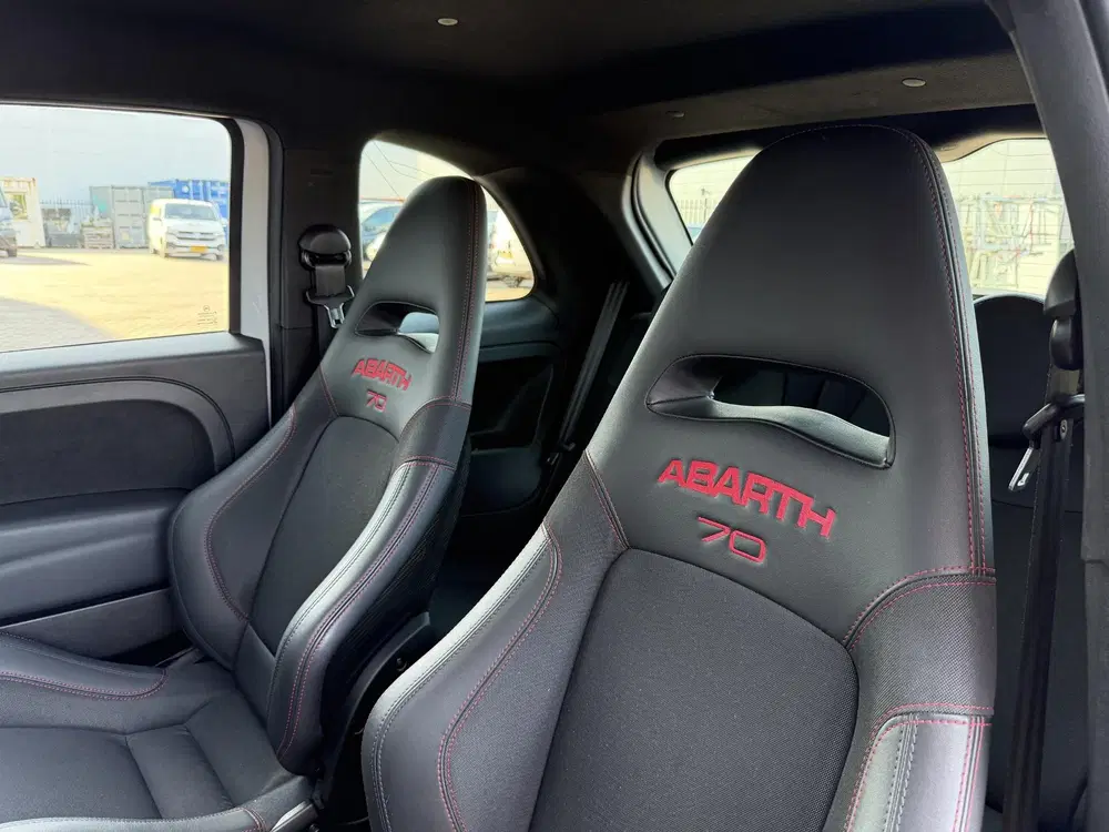 Abarth 595 1.4 T-Jet Esseesse 70th Anniversary BEATS uit 2020, foto 11