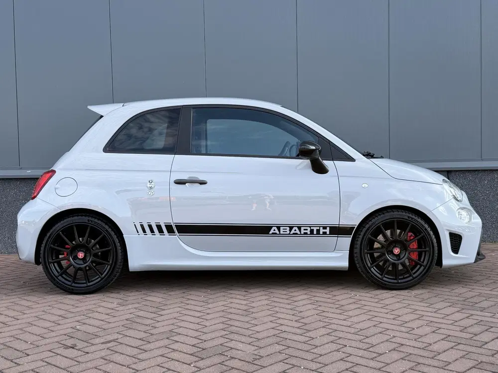 Abarth 595 1.4 T-Jet Esseesse 70th Anniversary BEATS uit 2020, foto 8