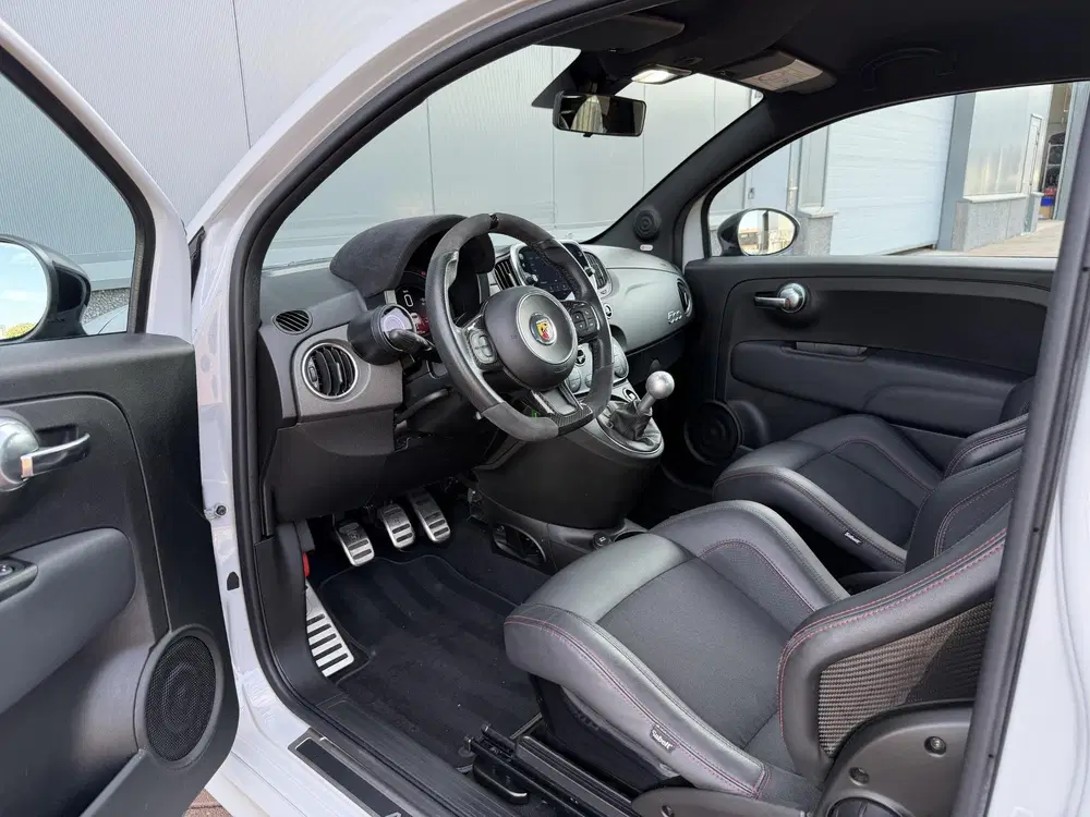 Abarth 595 1.4 T-Jet Esseesse 70th Anniversary BEATS uit 2020, foto 9