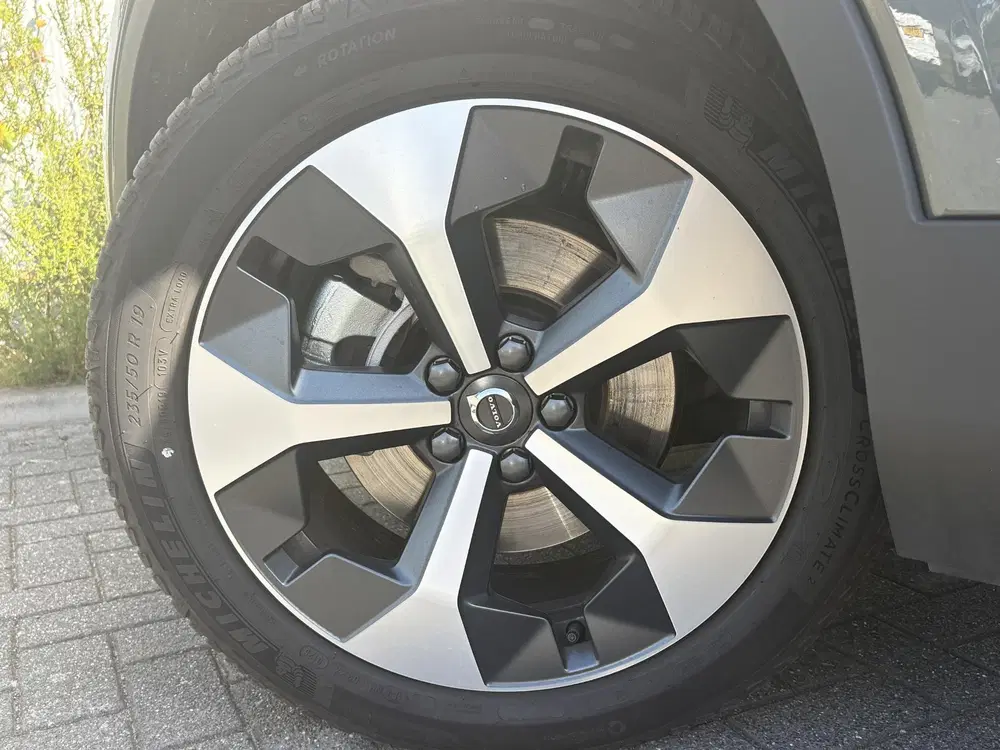 Volvo XC40 2.0 B4 Plus Dark uit 2026, foto 4