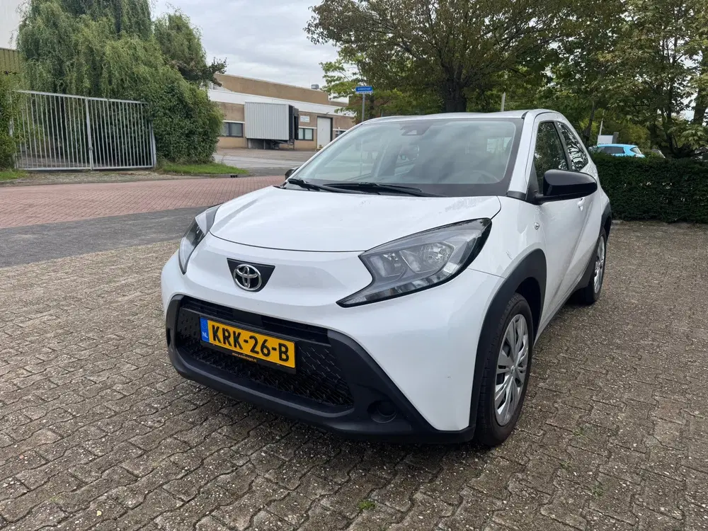 Toyota Aygo X 1.0 Vvt- BJ. 2024 AUTOMAAT uit 2024