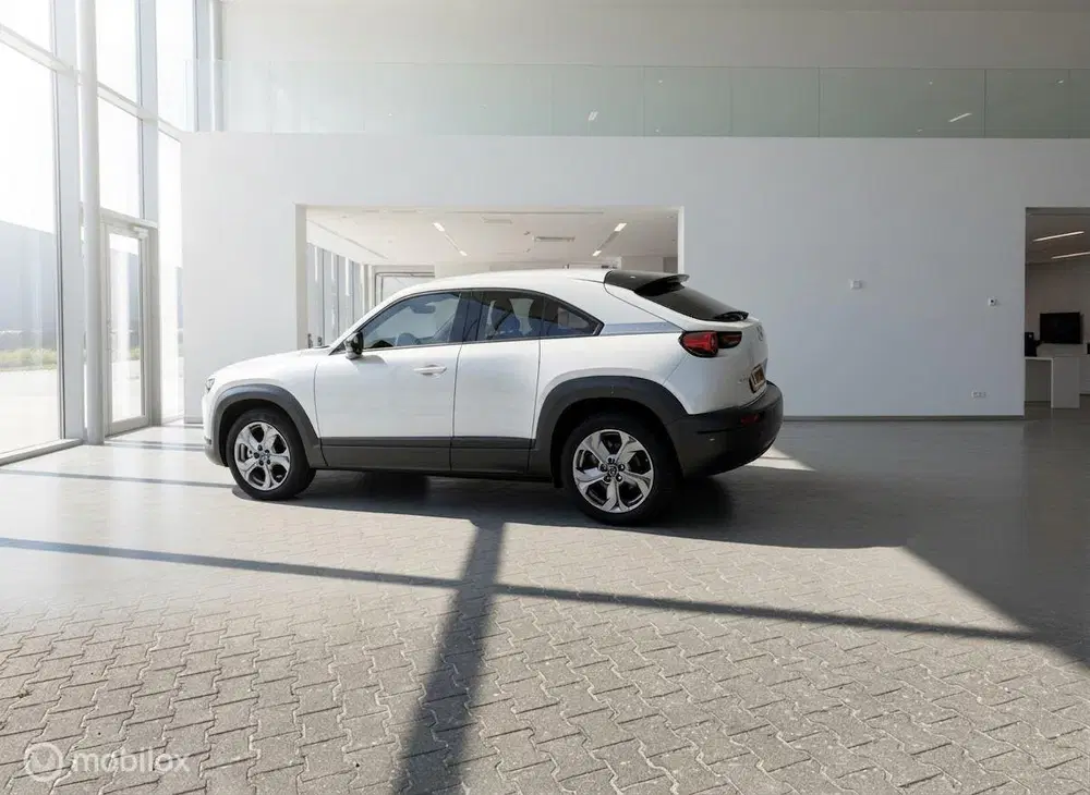 Mazda MX-30 e-SkyActiv 145 Comfort 36 kWh uit 2021, foto 5