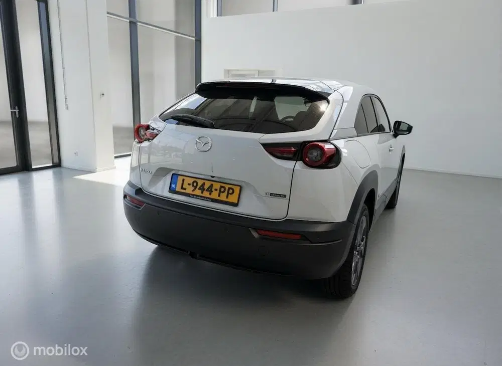 Mazda MX-30 e-SkyActiv 145 Comfort 36 kWh uit 2021, foto 8
