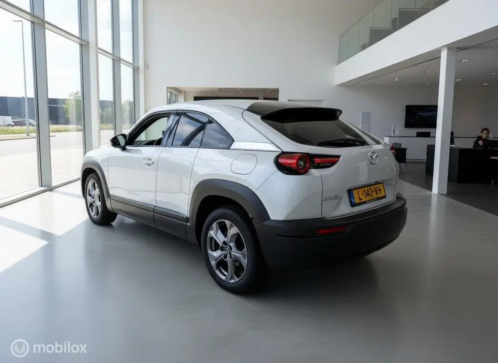 Mazda MX-30 e-SkyActiv 145 Comfort 36 kWh uit 2021, foto 5