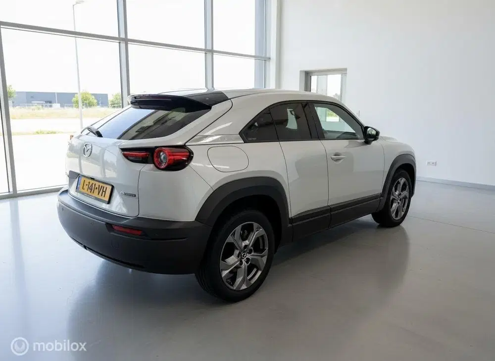 Mazda MX-30 e-SkyActiv 145 Comfort 36 kWh uit 2021, foto 8
