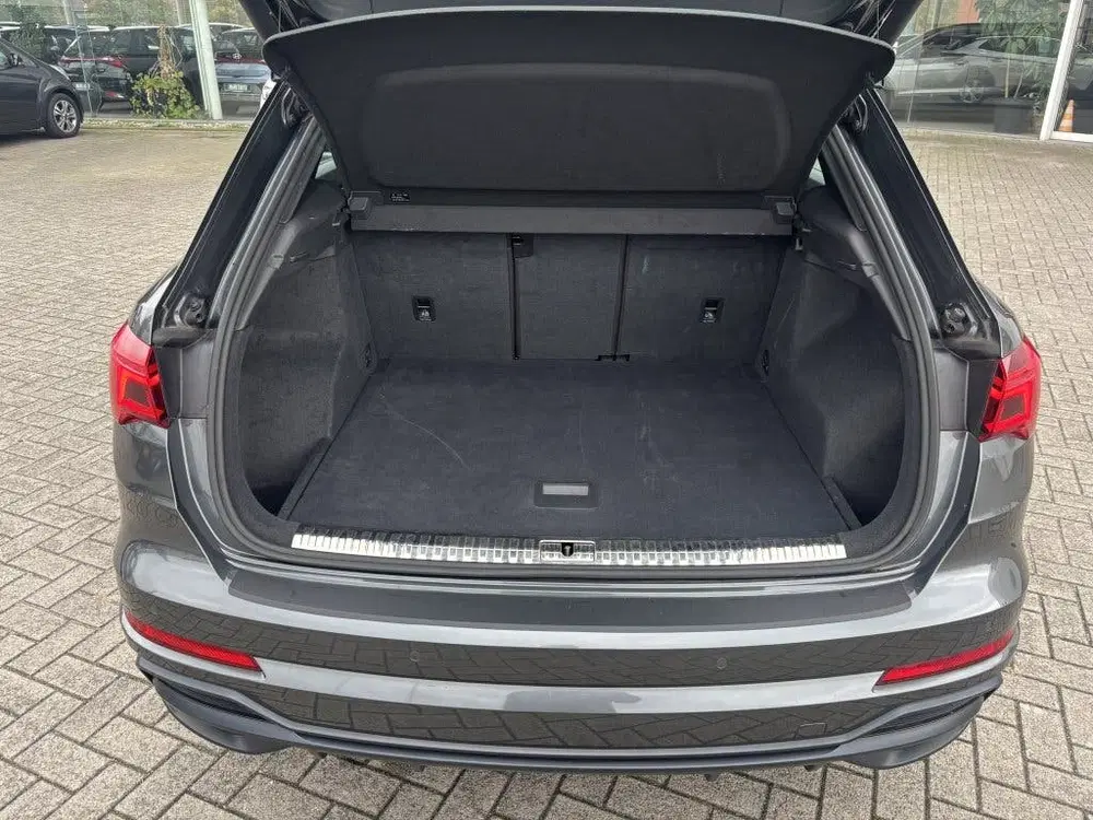Audi Q3 35 TFSI S-Line Carplay Camera Led Stoelver uit 2020, foto 11