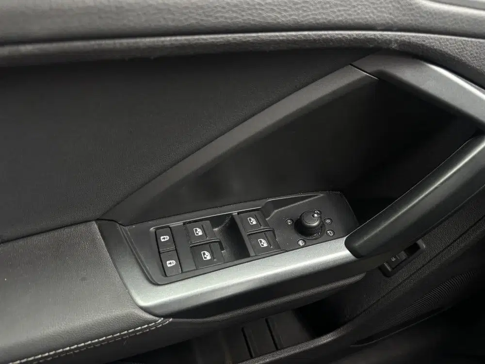 Audi Q3 35 TFSI S-Line Carplay Camera Led Stoelver uit 2020, foto 13