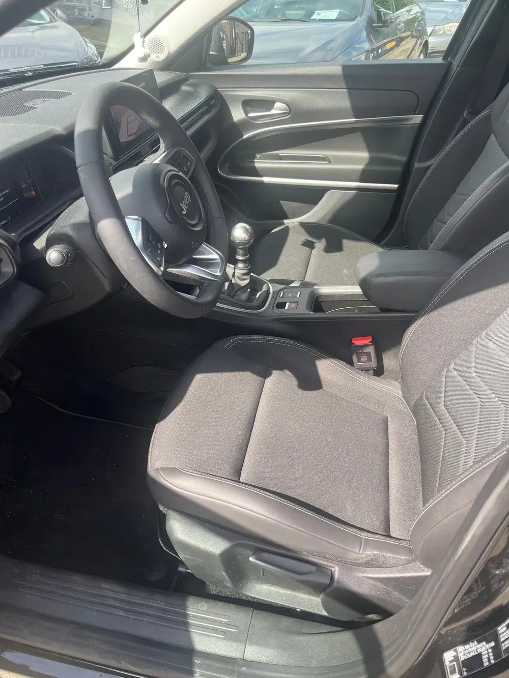 Jeep Avenger 1.2 Longitude navi apple play lm velg lede uit 2024, foto 5
