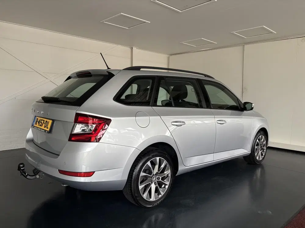 Skoda Fabia 1.0 TSI Business Edition uit 2022, foto 3