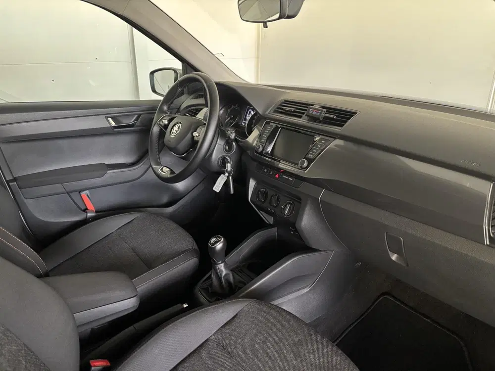 Skoda Fabia 1.0 TSI Business Edition uit 2022, foto 5