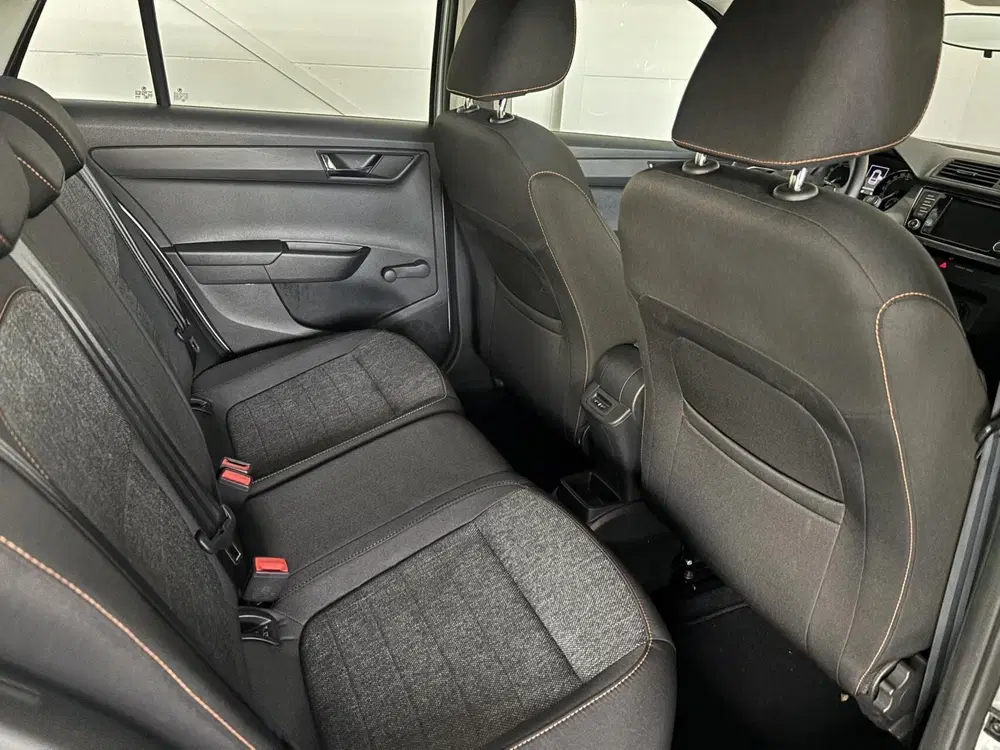 Skoda Fabia 1.0 TSI Business Edition uit 2022, foto 7